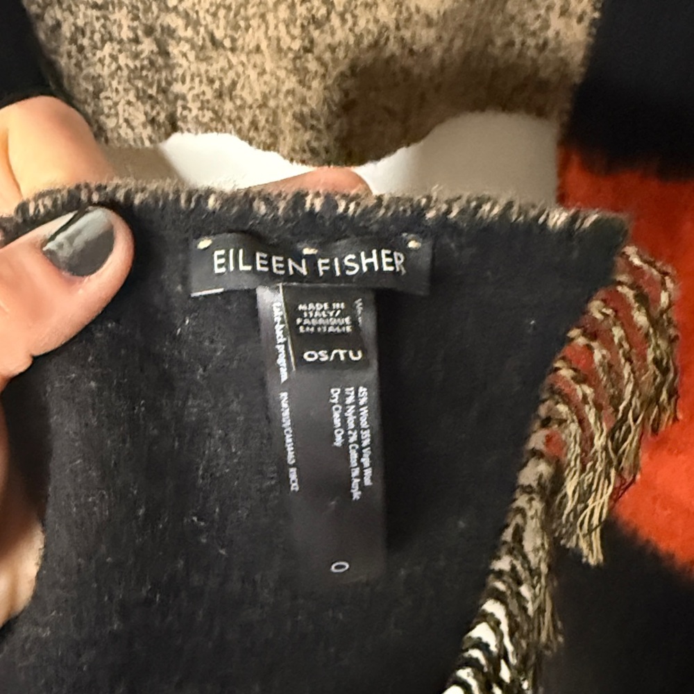 Eileen Fisher Italian Degrade Wool Jacquard Color Block Fringe Scarf - Picture 5 of 9